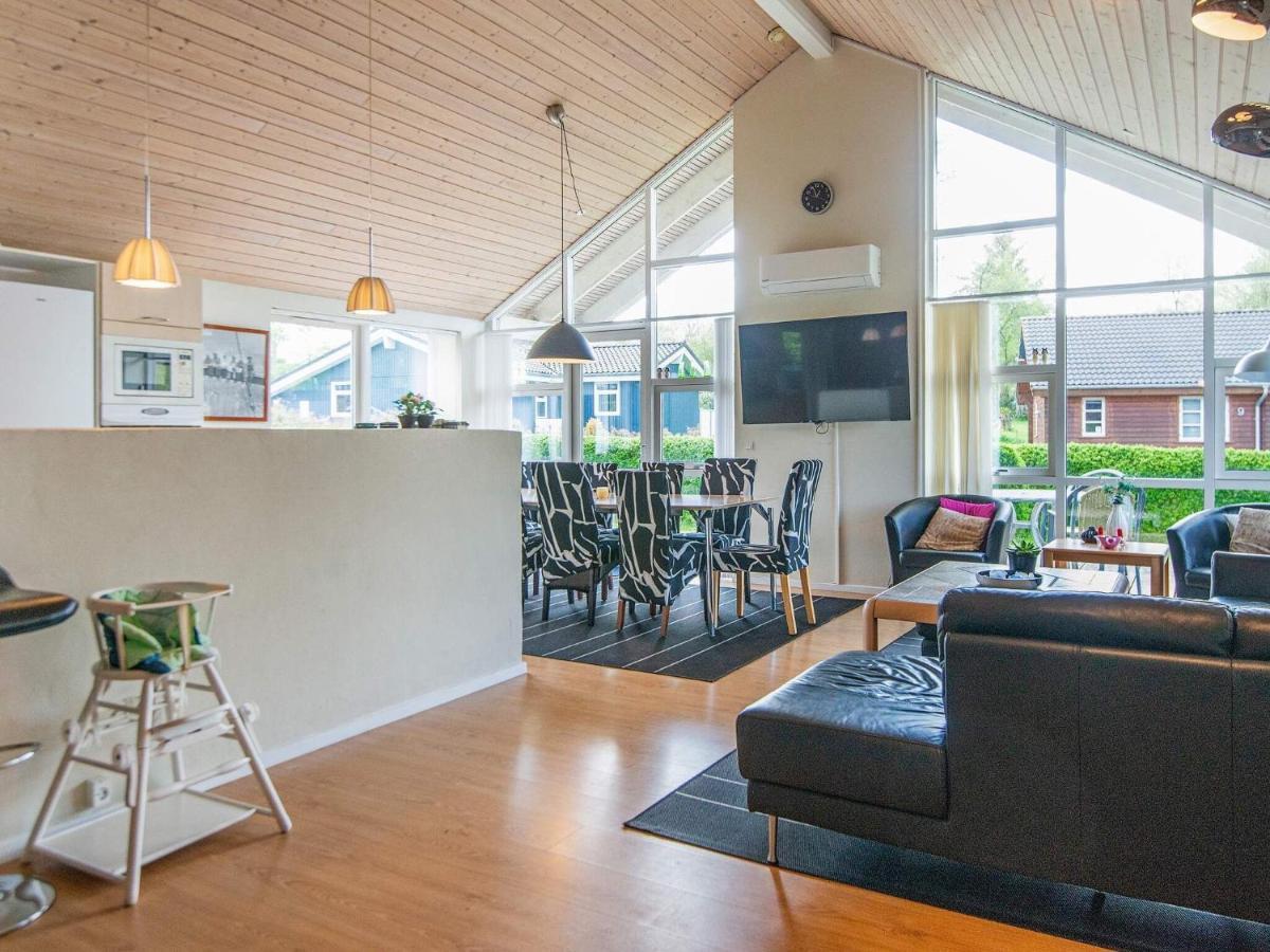 12 Person Holiday Home In Aabenraa Loddenhøj Extérieur photo
